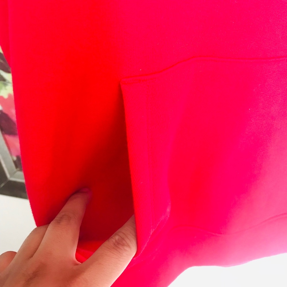 PINK VS PINK RED SWEATER🌸 - Picture 8 of 8